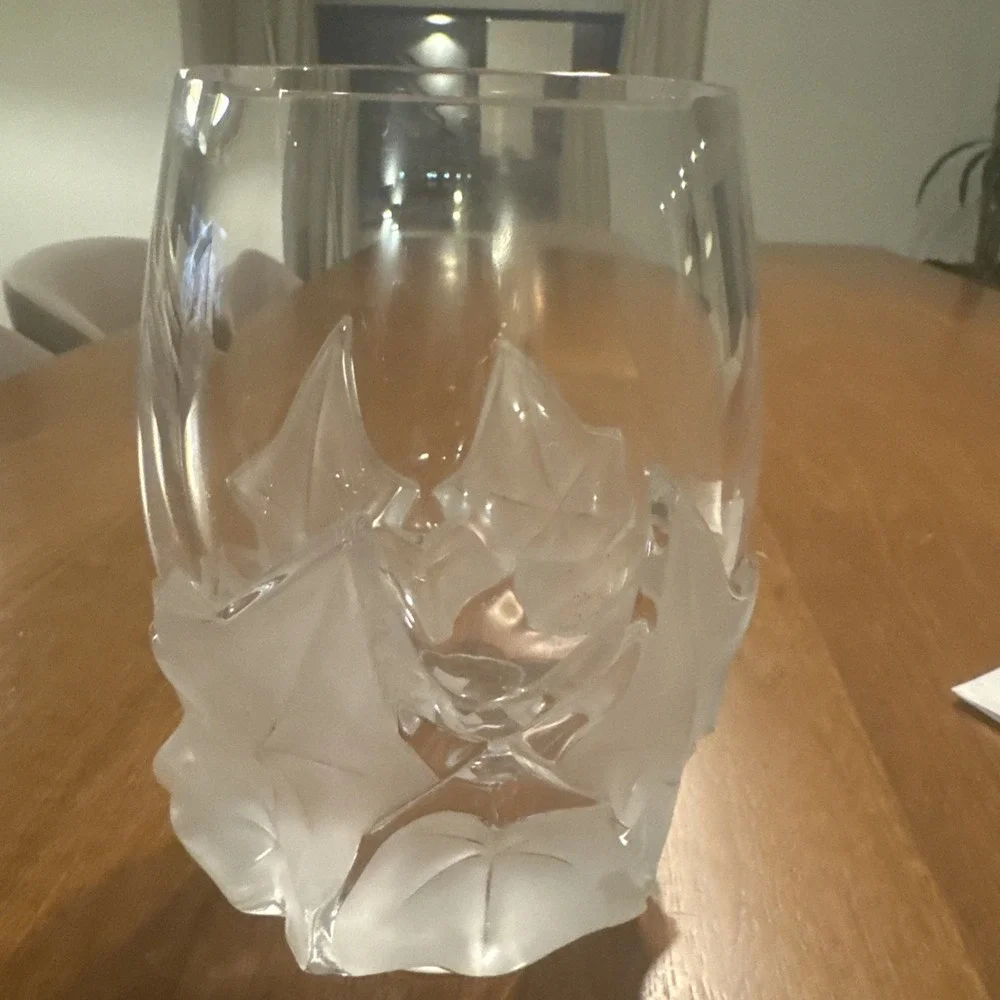 Lalique Crysal Hedera Vase With Moulded Ivy Leaves Decoration @1976 EUC